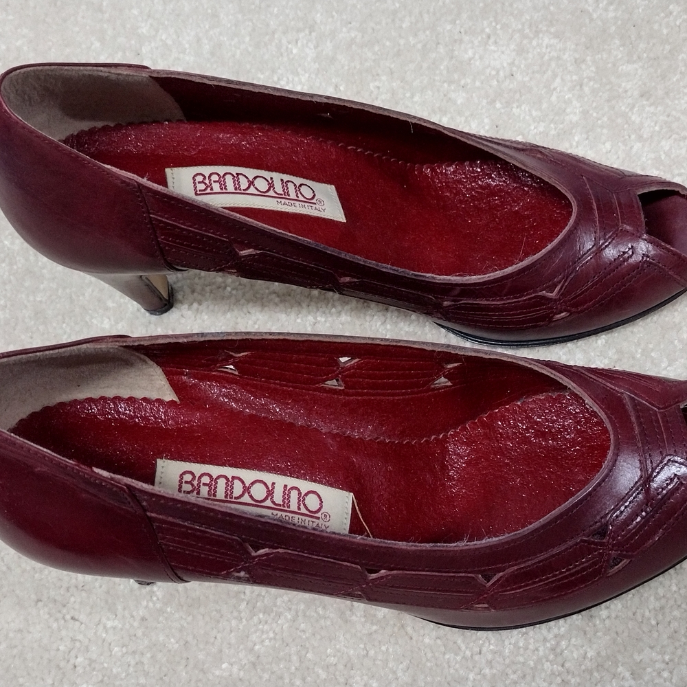 Vintage Bandolino Women's Red Peep Toe Shoes - Picture 2 of 14